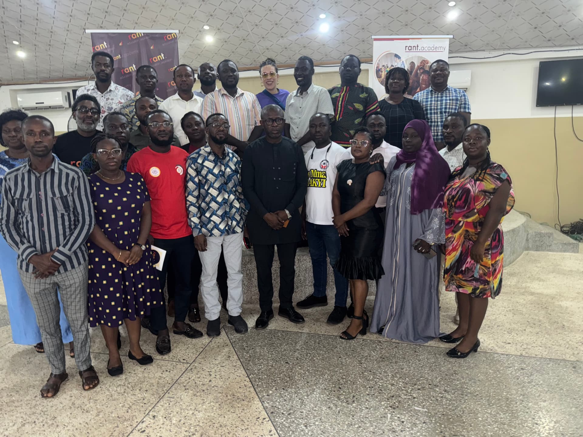 Large group photo of educators and RANT team after a training programme
